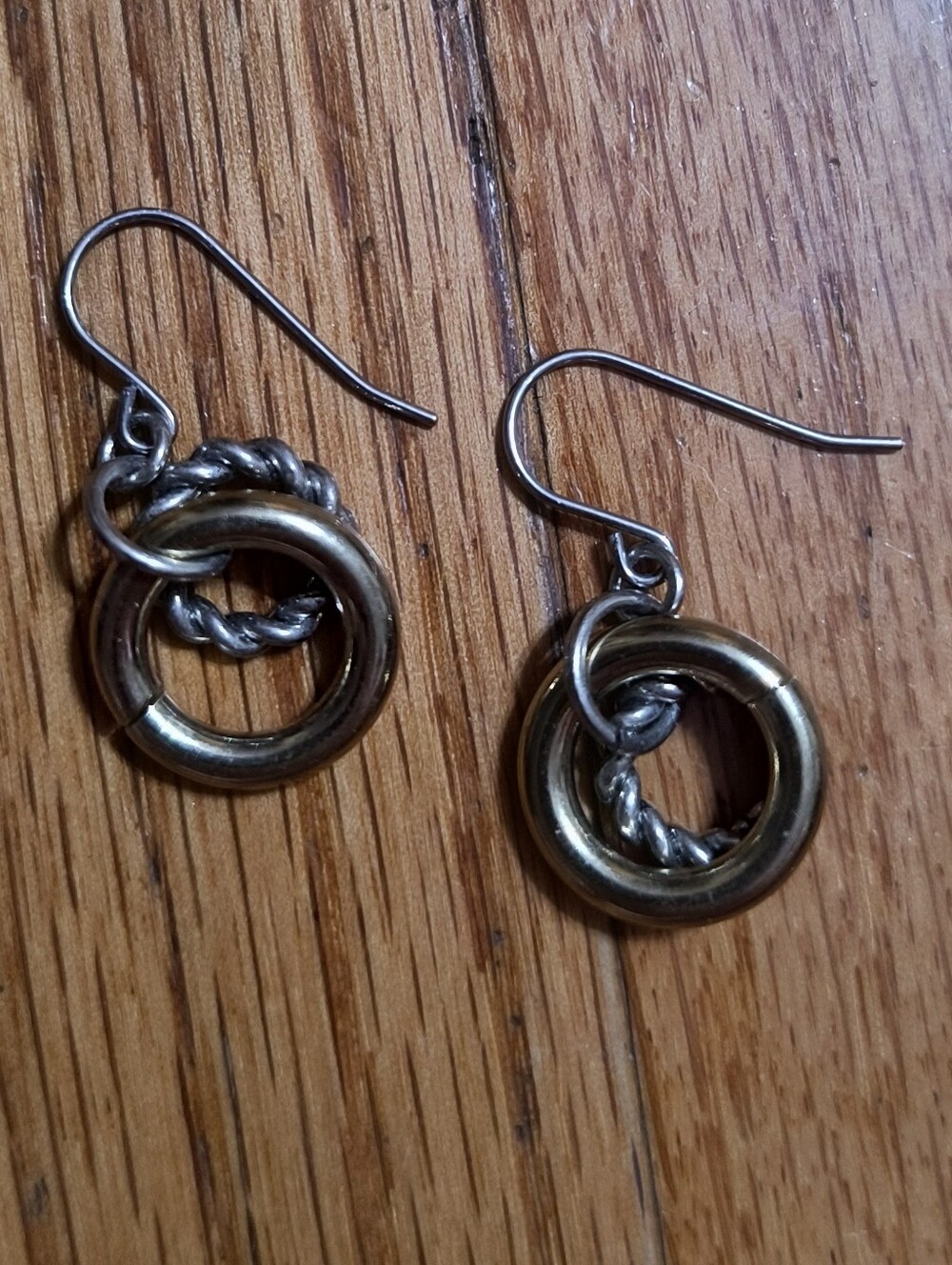 🔥 Bundle 2 For $7🔥 Circle Dangle hoop earrings, Silver And Gold Toned
